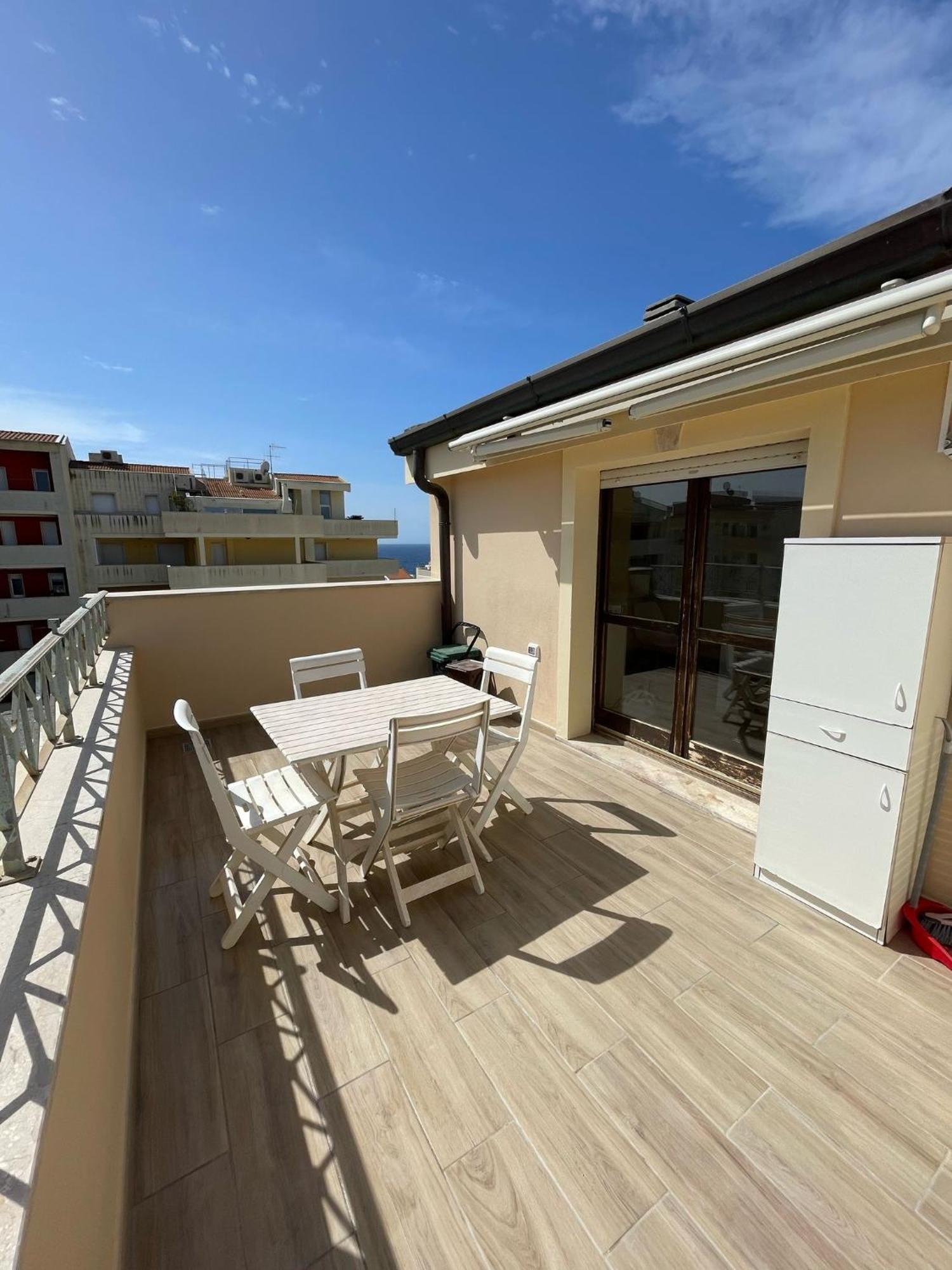 Kennedy Family Apts Alguer Exterior foto